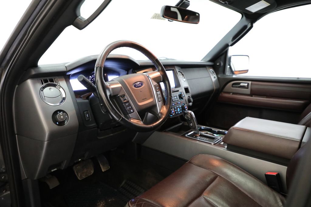 Used 2015 Ford Expedition Platinum AWD/4WD image 12