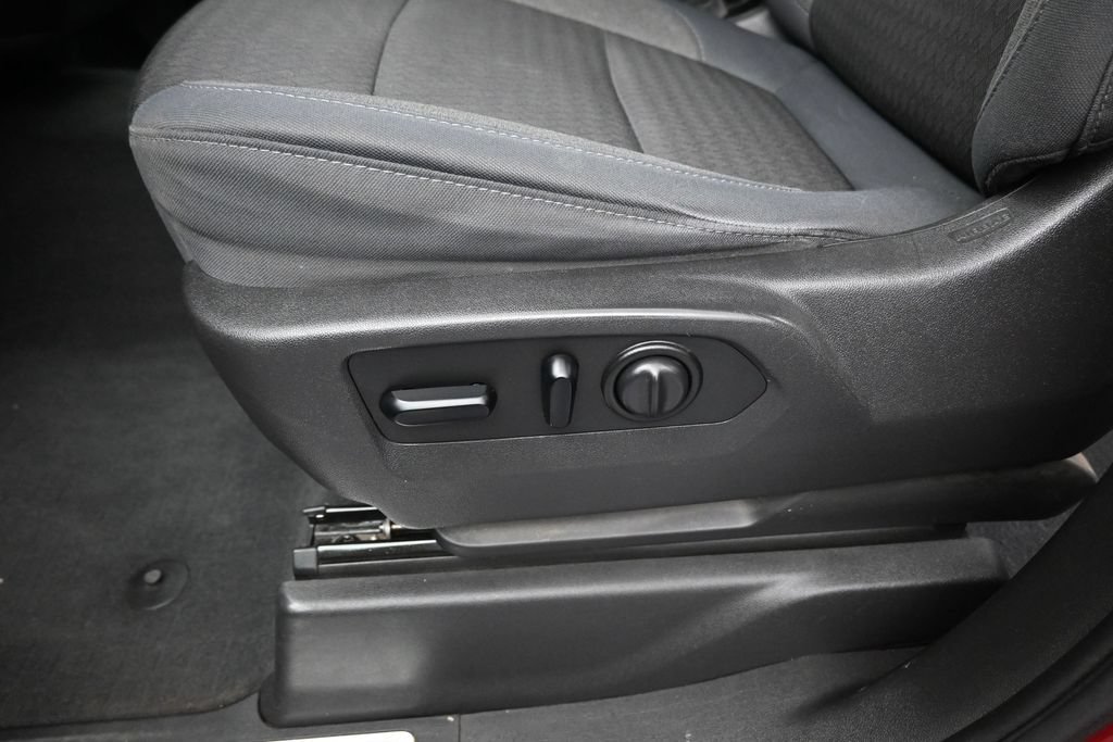 Used 2019 Chevrolet Silverado 1500 LT w/ Texas Edition AWD/4WD image 19
