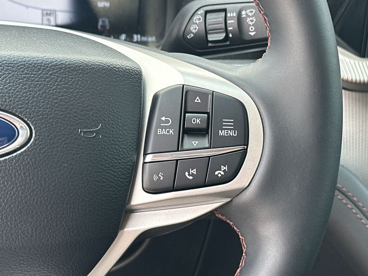 New 2026 Ford Explorer Active RWD image 26