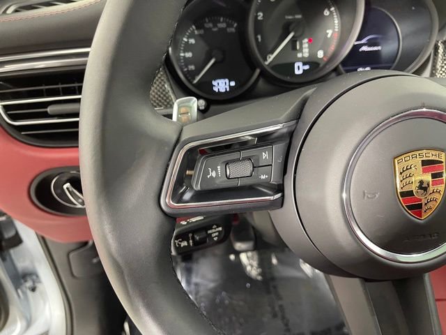 New 2025 Porsche Macan image 37