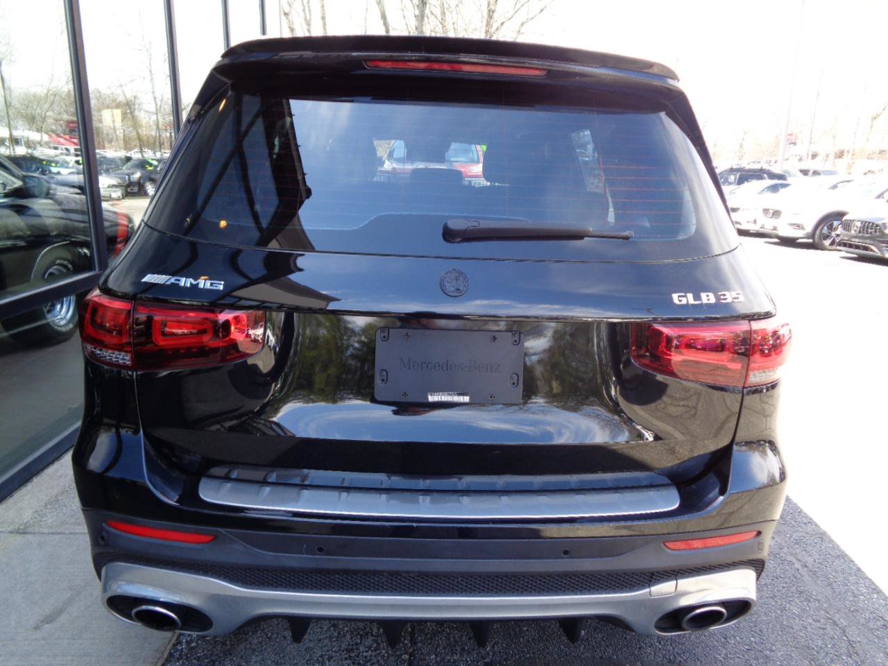 Used 2022 Mercedes-Benz GLB 35 AMG 4MATIC image 6