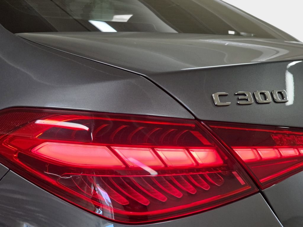 Used 2022 Mercedes-Benz C 300 Sedan image 32