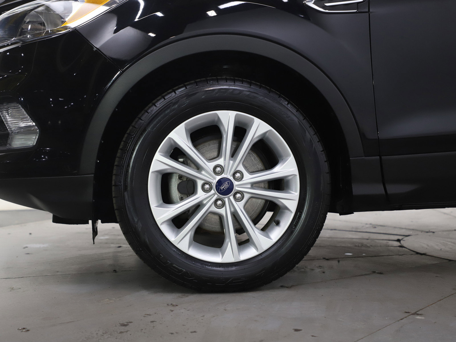 Used 2017 Ford Escape SE FWD image 29