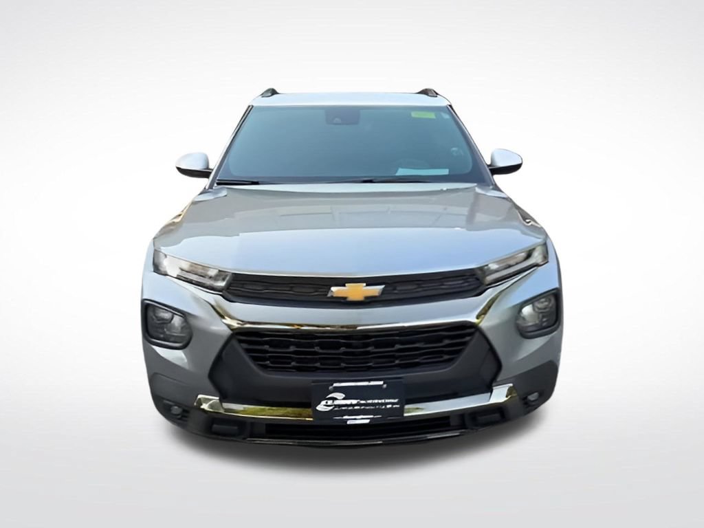 Used 2023 Chevrolet TrailBlazer ACTIV w/ Convenience Package AWD/4WD image 3