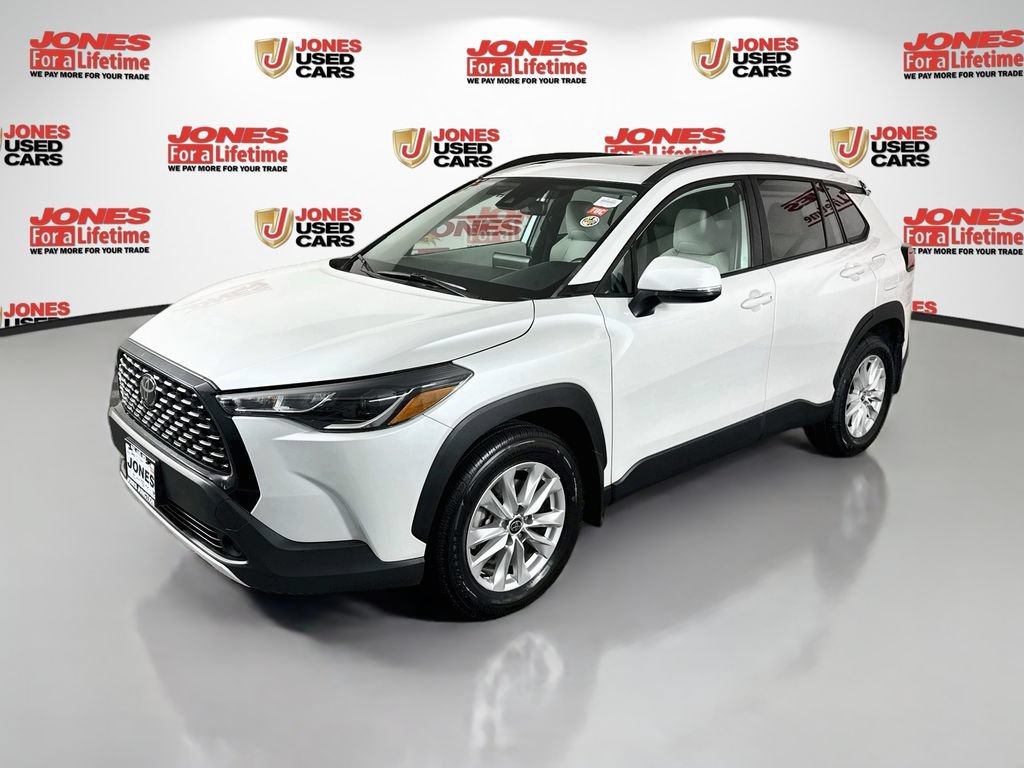 Certified 2022 Toyota Corolla Cross LE w/ Moonroof Package AWD/4WD image 14