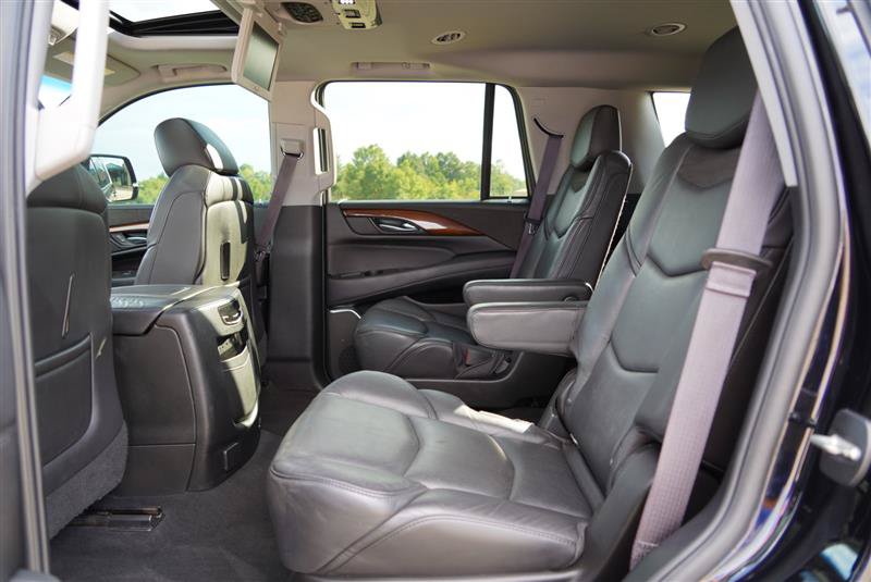 Used 2017 Cadillac Escalade Luxury AWD/4WD image 70