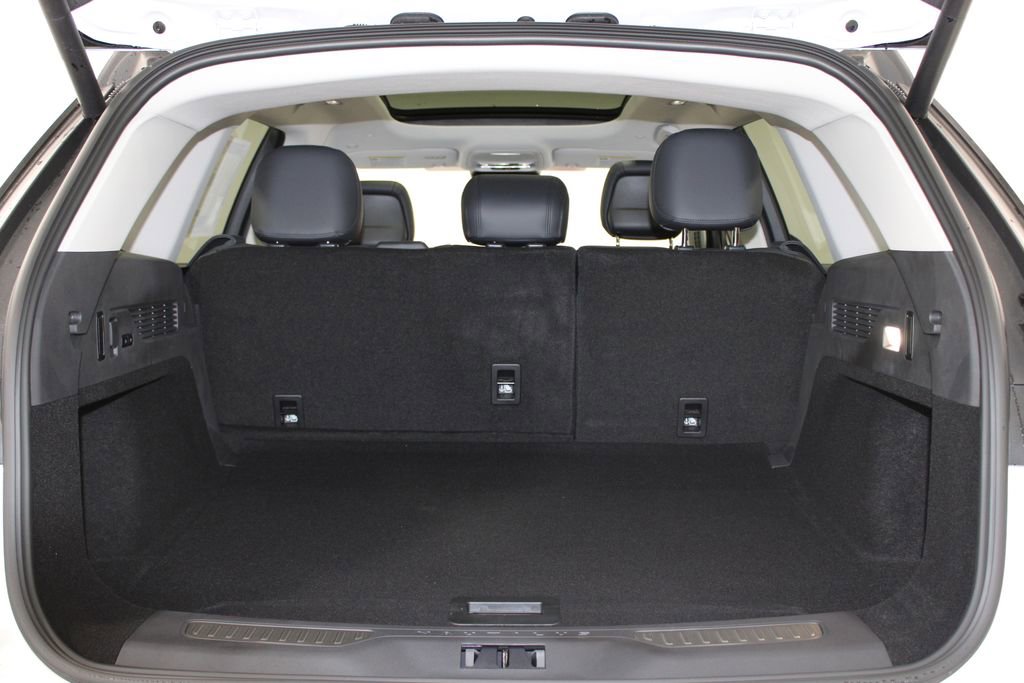 New 2026 Lincoln Nautilus Premier w/ Equipment Group 102A image 15