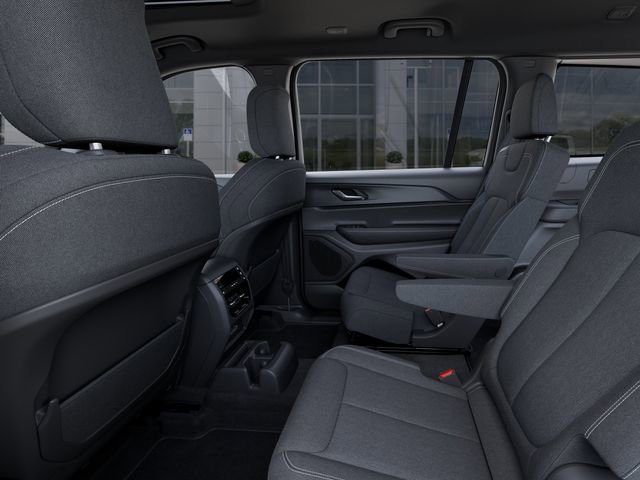 New 2025 Jeep Grand Cherokee L Laredo image 23
