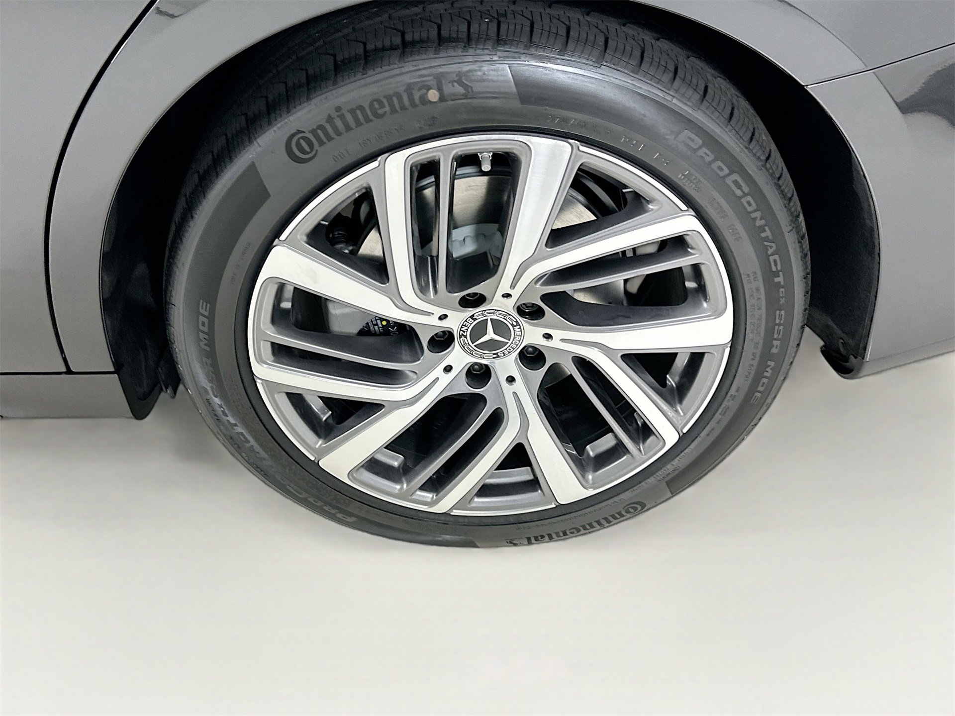 New 2026 Mercedes-Benz E 350 4MATIC Sedan image 33