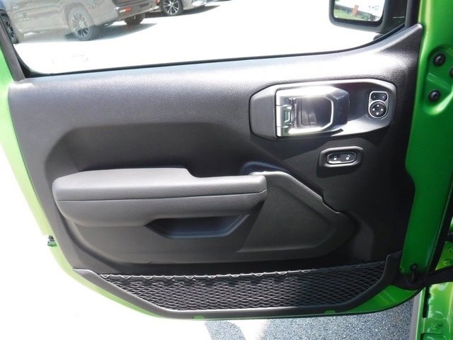 New 2025 Jeep Gladiator Willys image 14