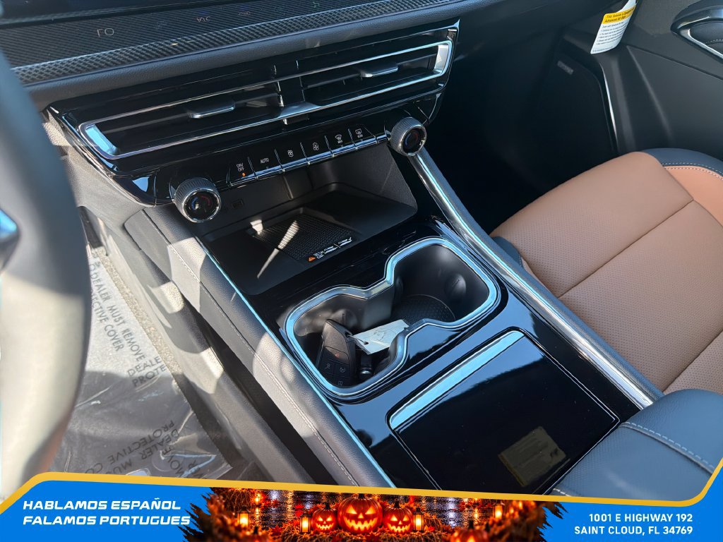 New 2027 Chevrolet Traverse Z71 w/ Enhanced Driving Package AWD/4WD image 20