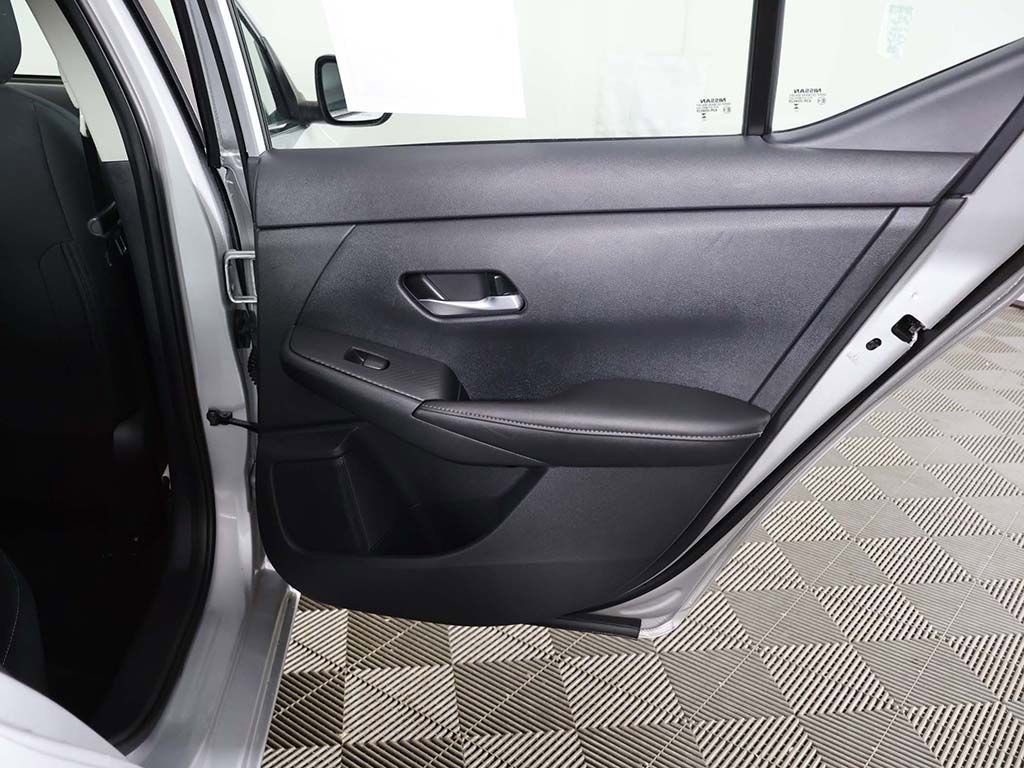 Used 2023 Nissan Sentra SV FWD image 23