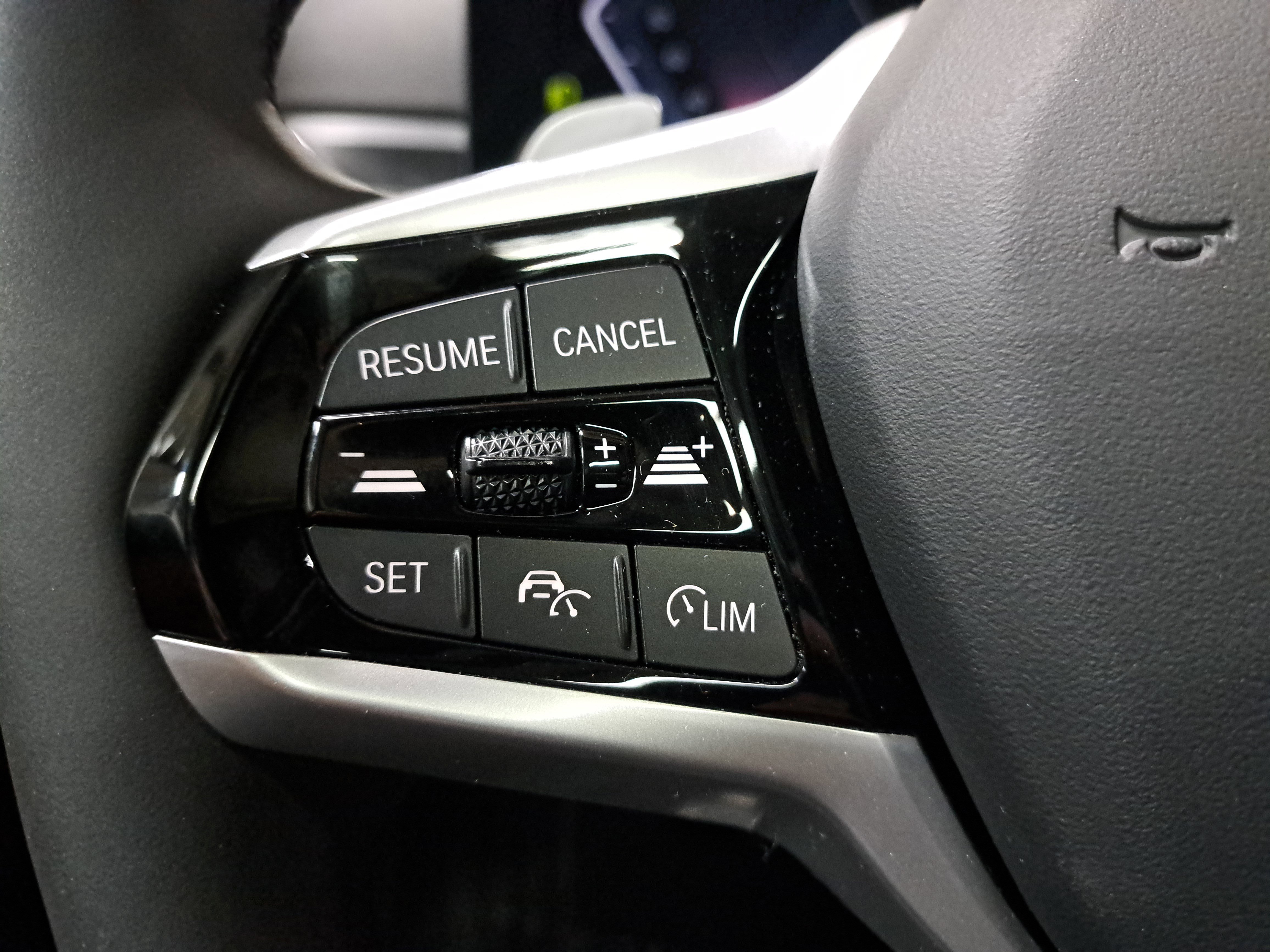 New 2026 BMW 330i Sedan w/ Premium Package RWD image 18