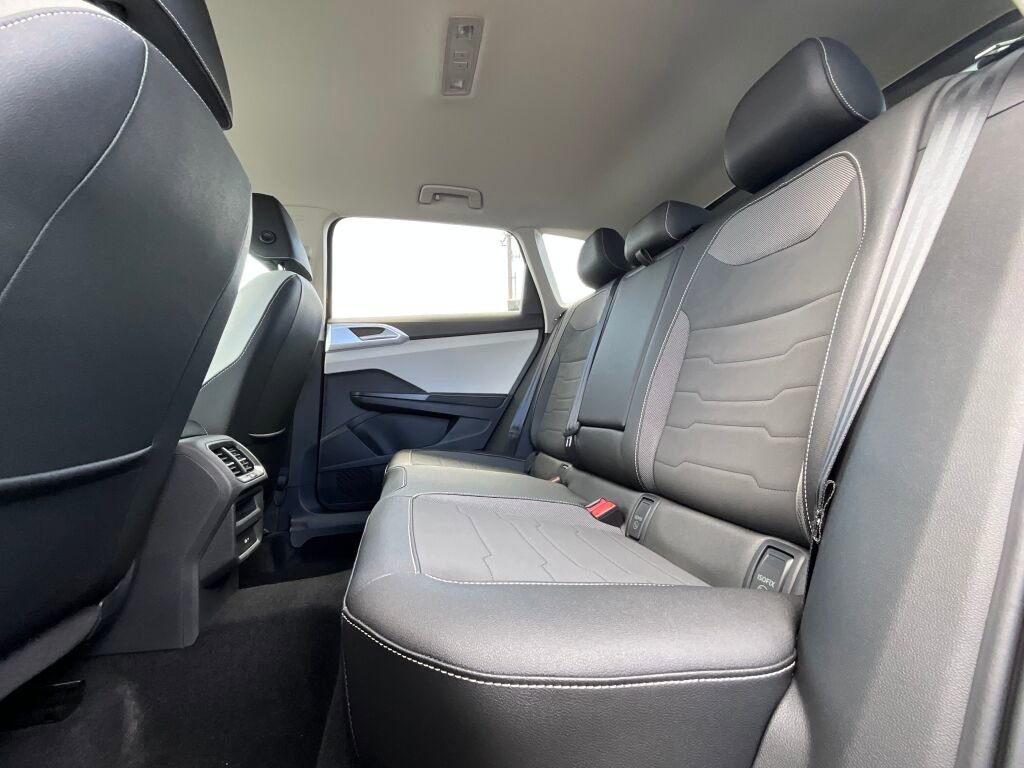 New 2025 Volkswagen Taos SE image 13