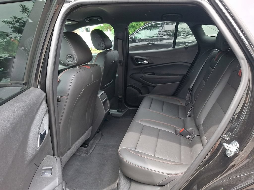 Certified 2024 Chevrolet Trax RS w/ Driver Confidence Package FWD image 9