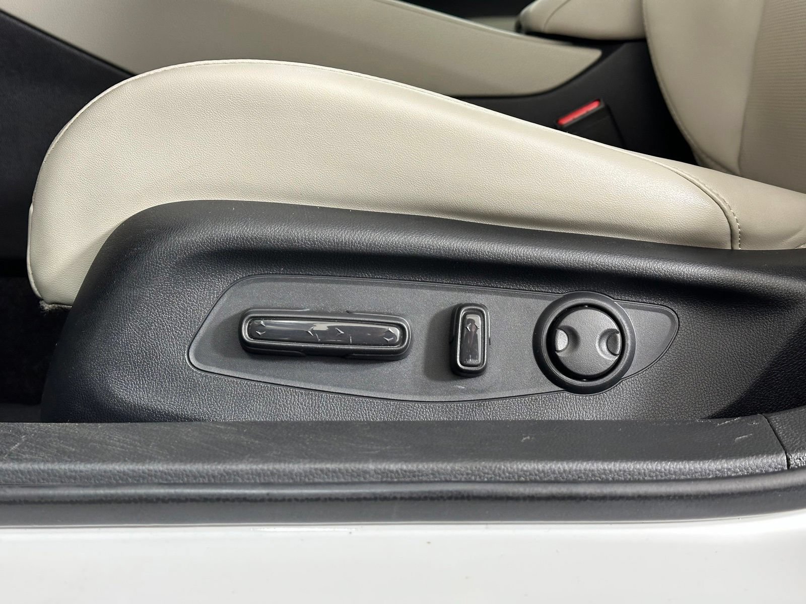 Used 2023 Honda Accord EX-L image 6