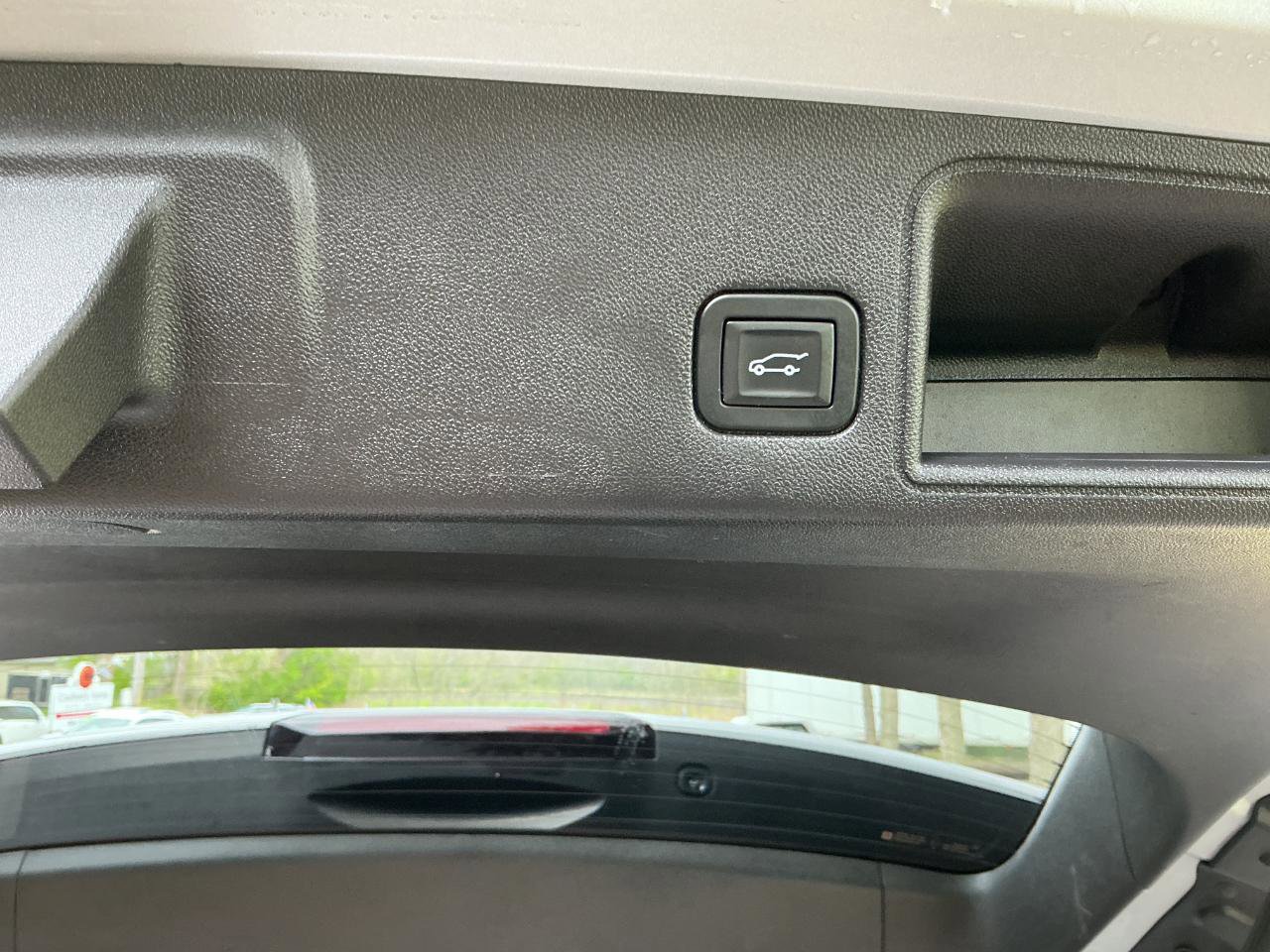 Used 2019 GMC Terrain SLE w/ Driver Convenience Package FWD image 25