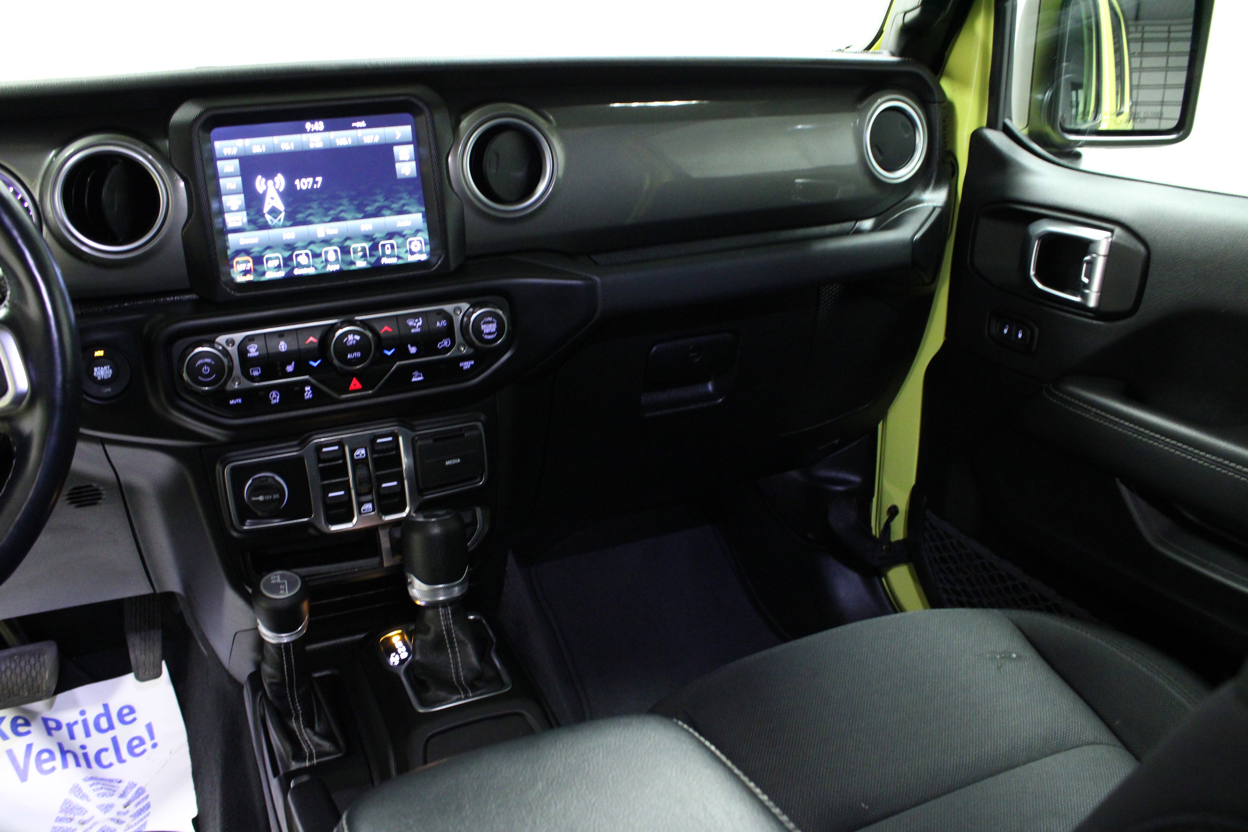 Used 2023 Jeep Wrangler Sahara w/ Cold Weather Group image 19