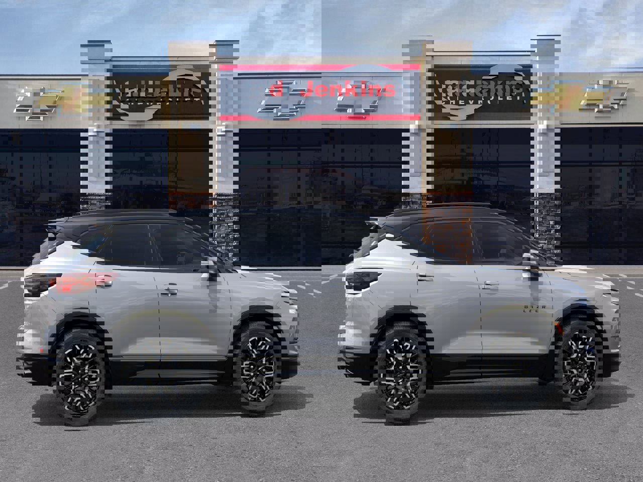 New 2025 Chevrolet Blazer RS w/ Driver Confidence II Package image 29
