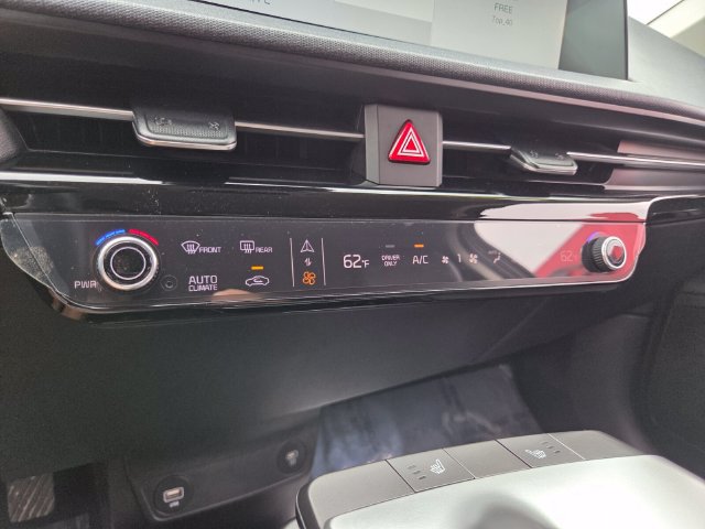 Used 2024 Kia EV6 Light RWD image 25