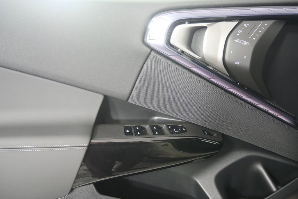 Used 2026 BMW X3 xDrive30 w/ Convenience Package image 9