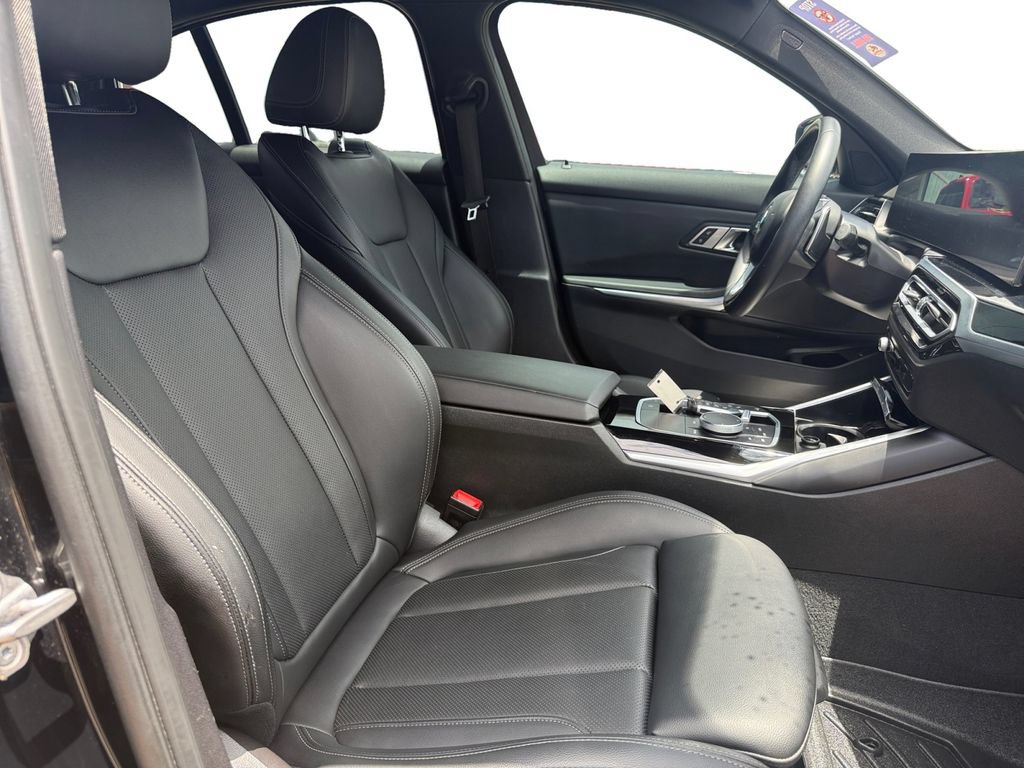 Used 2023 BMW 330i Sedan w/ Convenience Package RWD image 16