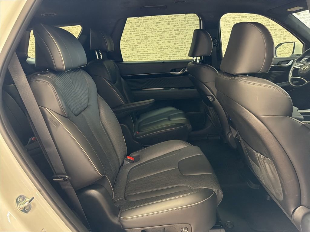 Used 2024 Hyundai Palisade Calligraphy image 12
