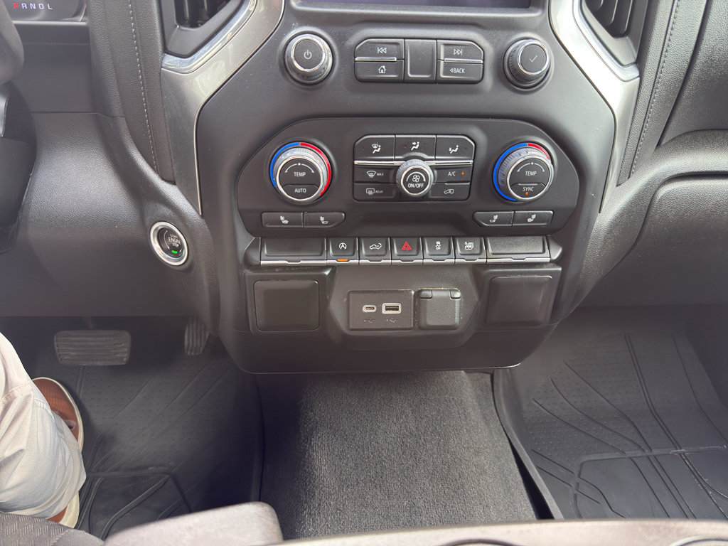 Used 2022 Chevrolet Silverado 1500 LT AWD/4WD image 25