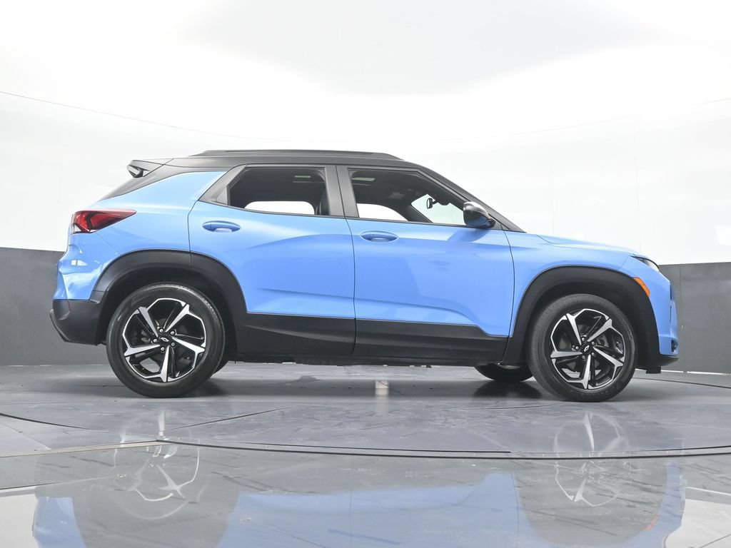 Used 2023 Chevrolet TrailBlazer RS w/ Sun and Liftgate Package FWD image 61