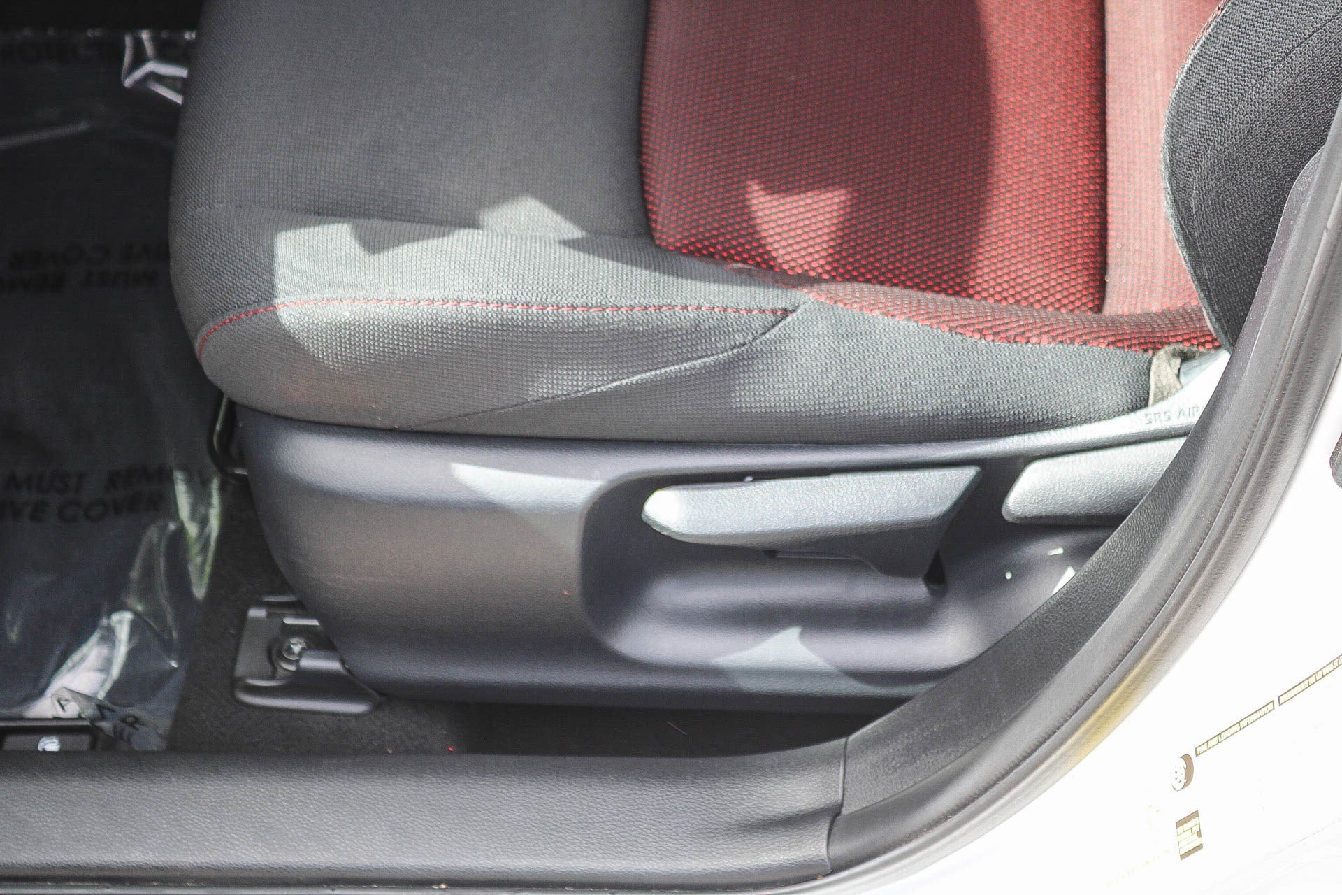 Certified 2025 Toyota Corolla SE w/ SE Premium Package FWD image 23