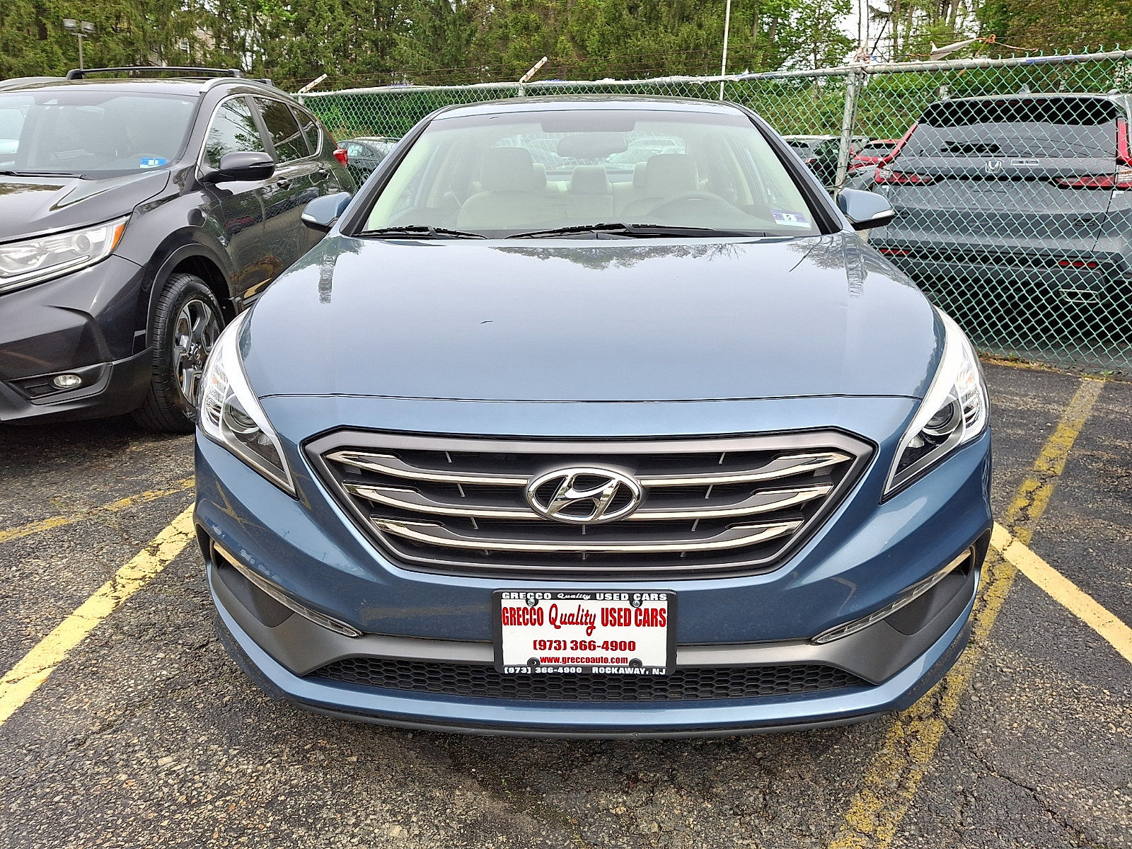 Used 2017 Hyundai Sonata Sport w/ Cargo Package FWD image 2