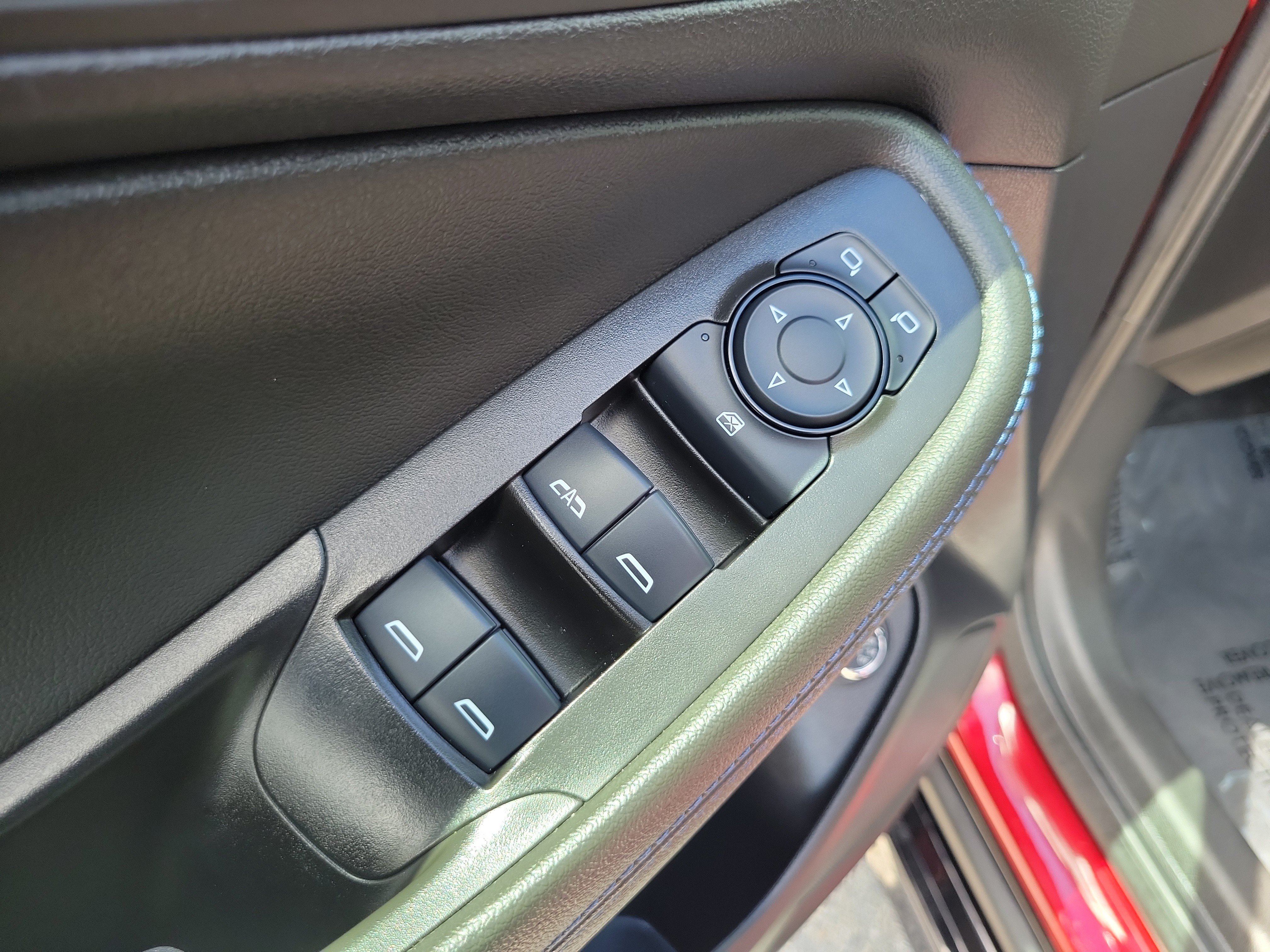 Used 2025 Buick Encore GX Sport Touring w/ Comfort Package FWD image 25