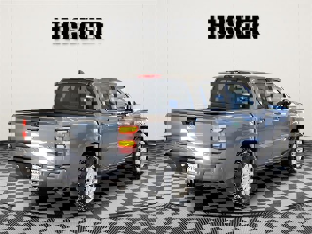 Used 2022 Nissan Frontier SV image 7