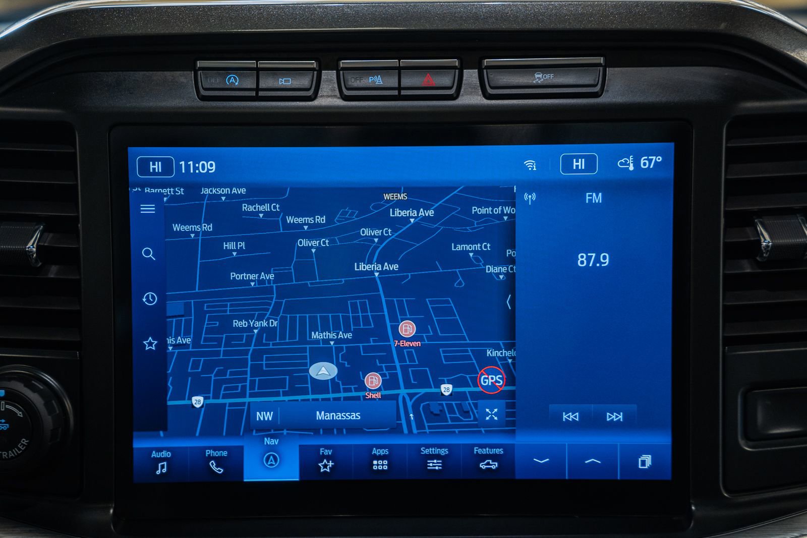 Used 2023 Ford F150 Lariat w/ Equipment Group 502A High image 31