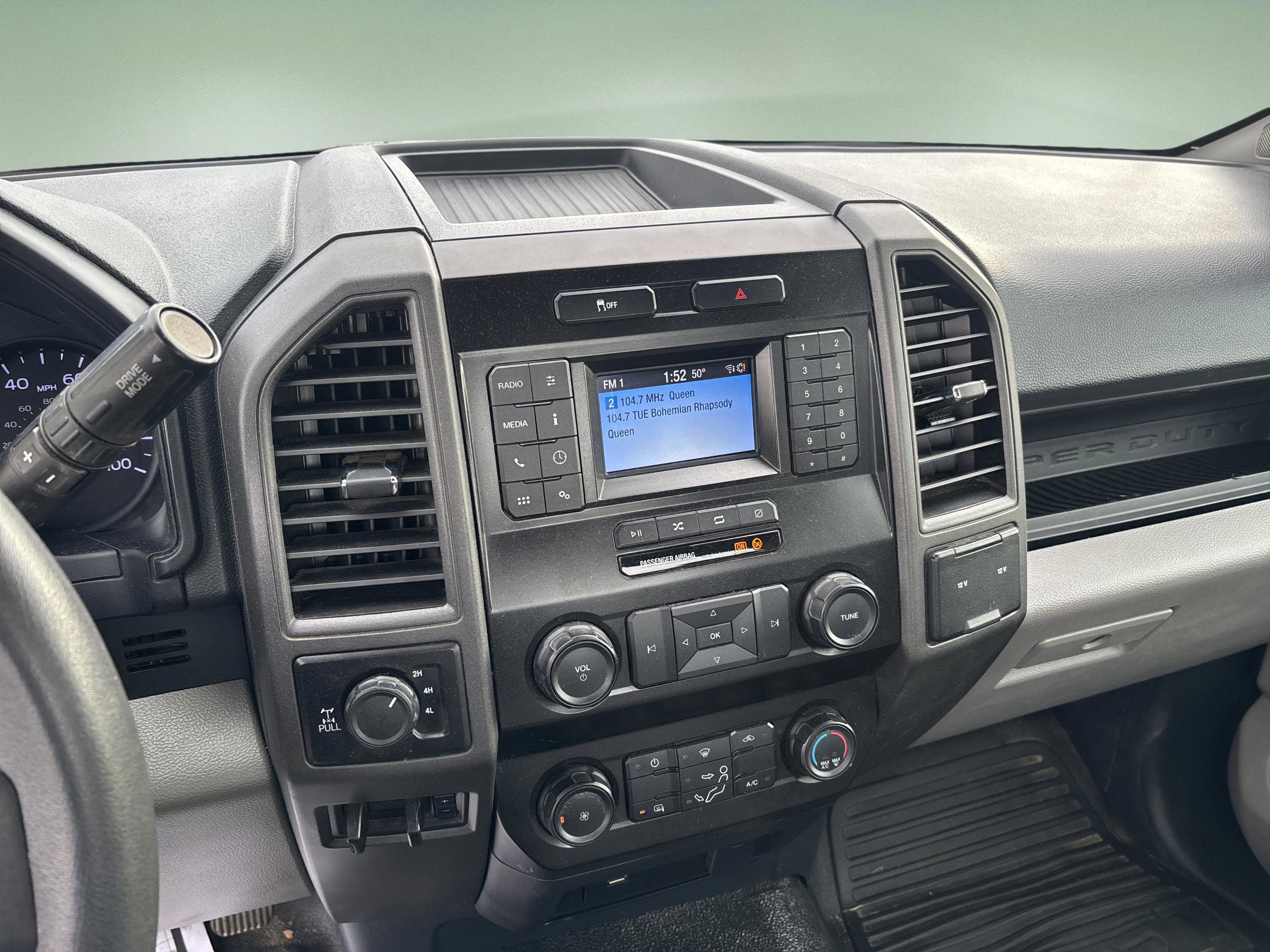 Used 2022 Ford F250 XL w/ Power Equipment Group image 13