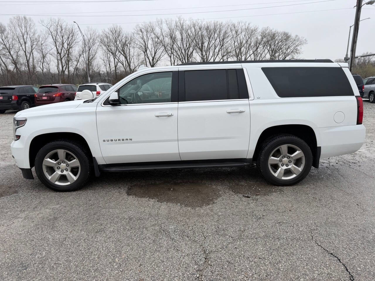 Used 2016 Chevrolet Suburban LT AWD/4WD image 6