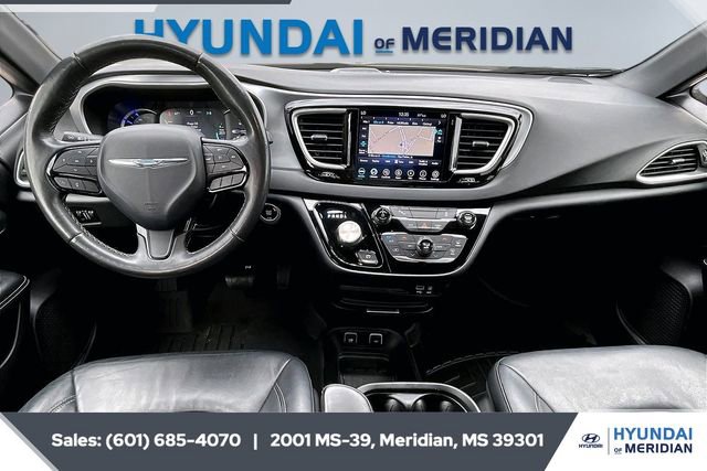 Used 2020 Chrysler Pacifica Touring-L w/ S Appearance Package image 12