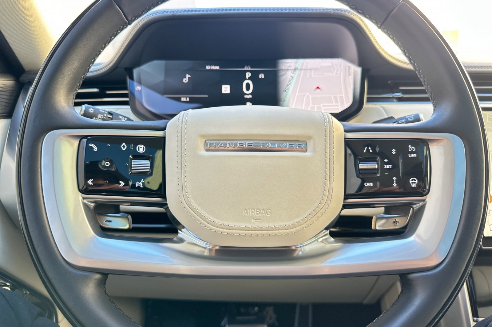 Certified 2024 Land Rover Range Rover SE image 27