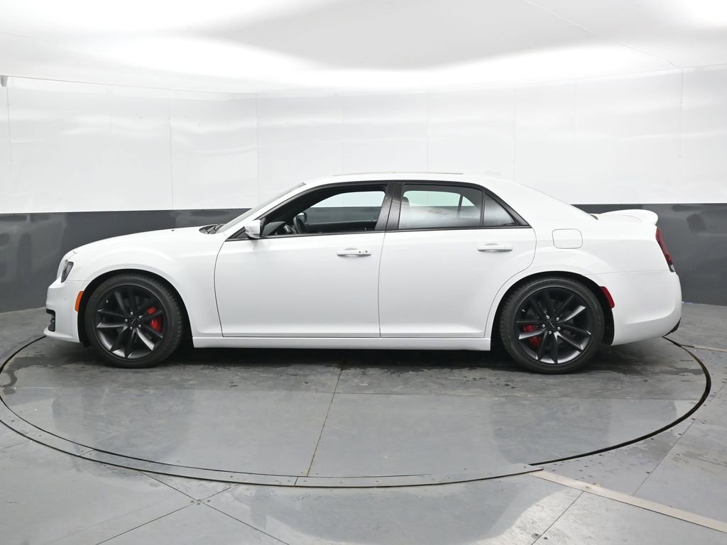 Used 2023 Chrysler 300 C RWD image 10