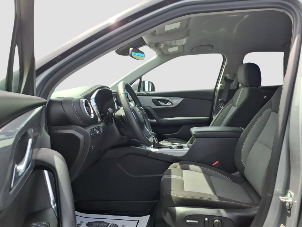 Used 2024 Chevrolet Blazer LT w/ Convenience Package FWD image 17