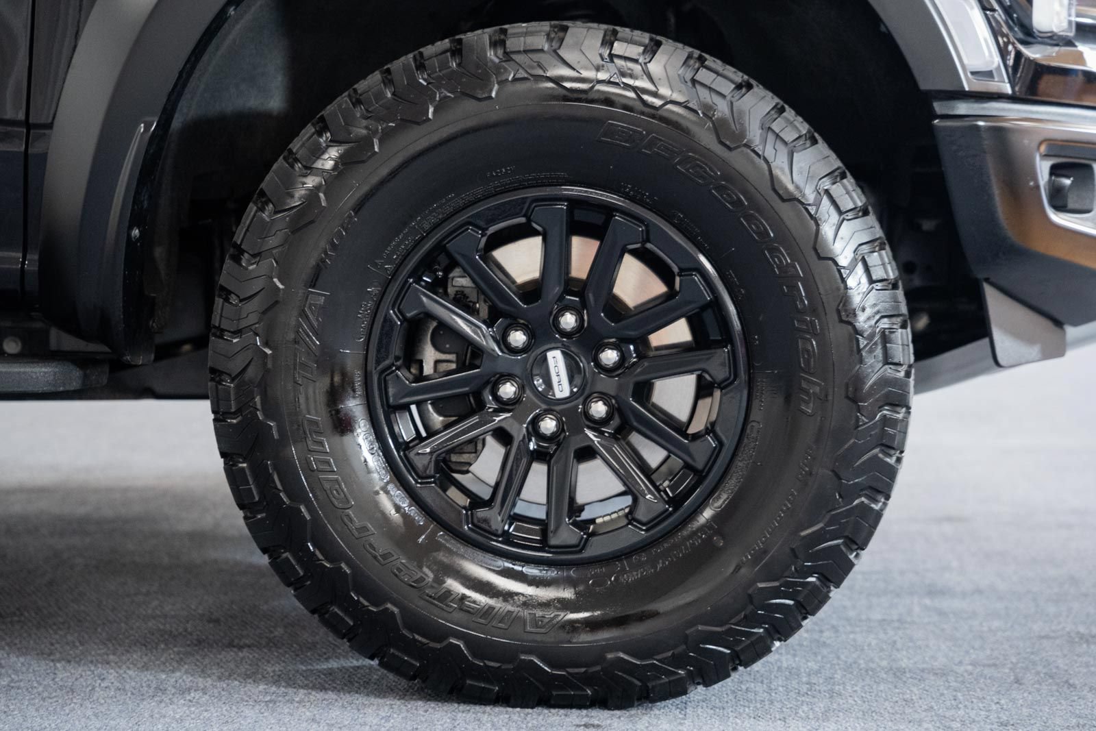 Certified 2024 Ford F150 Raptor AWD/4WD image 19