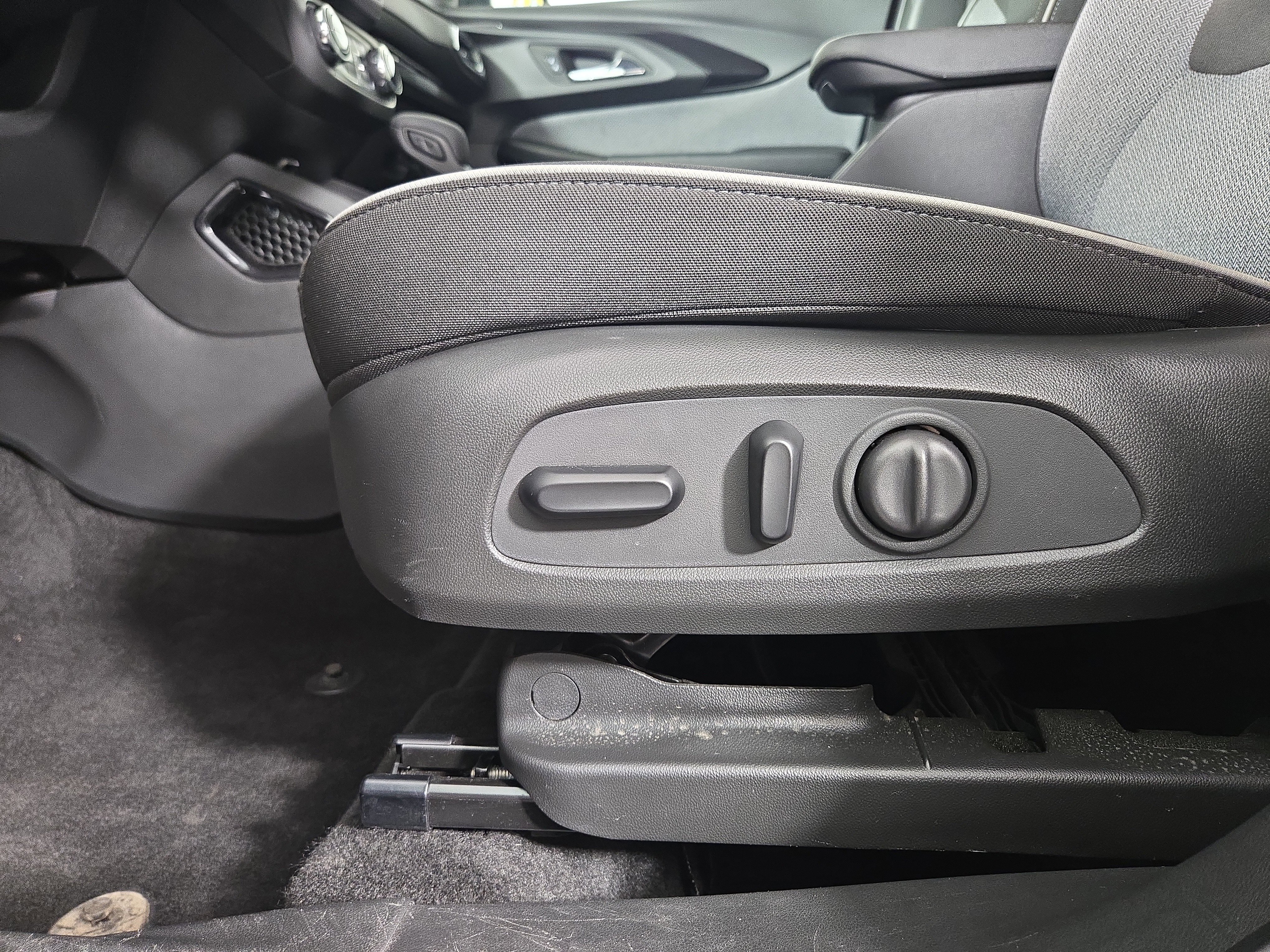 Used 2023 Chevrolet TrailBlazer LT w/ Convenience Package image 30