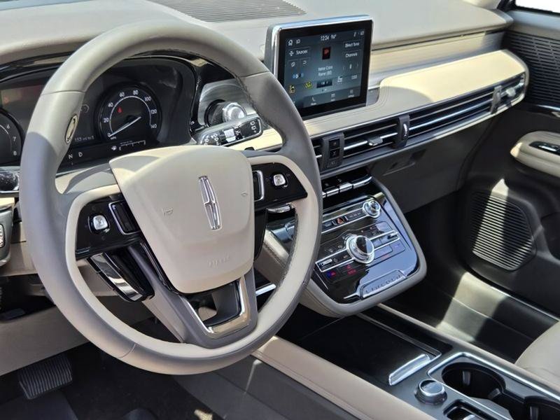 Used 2022 Lincoln Corsair FWD image 8