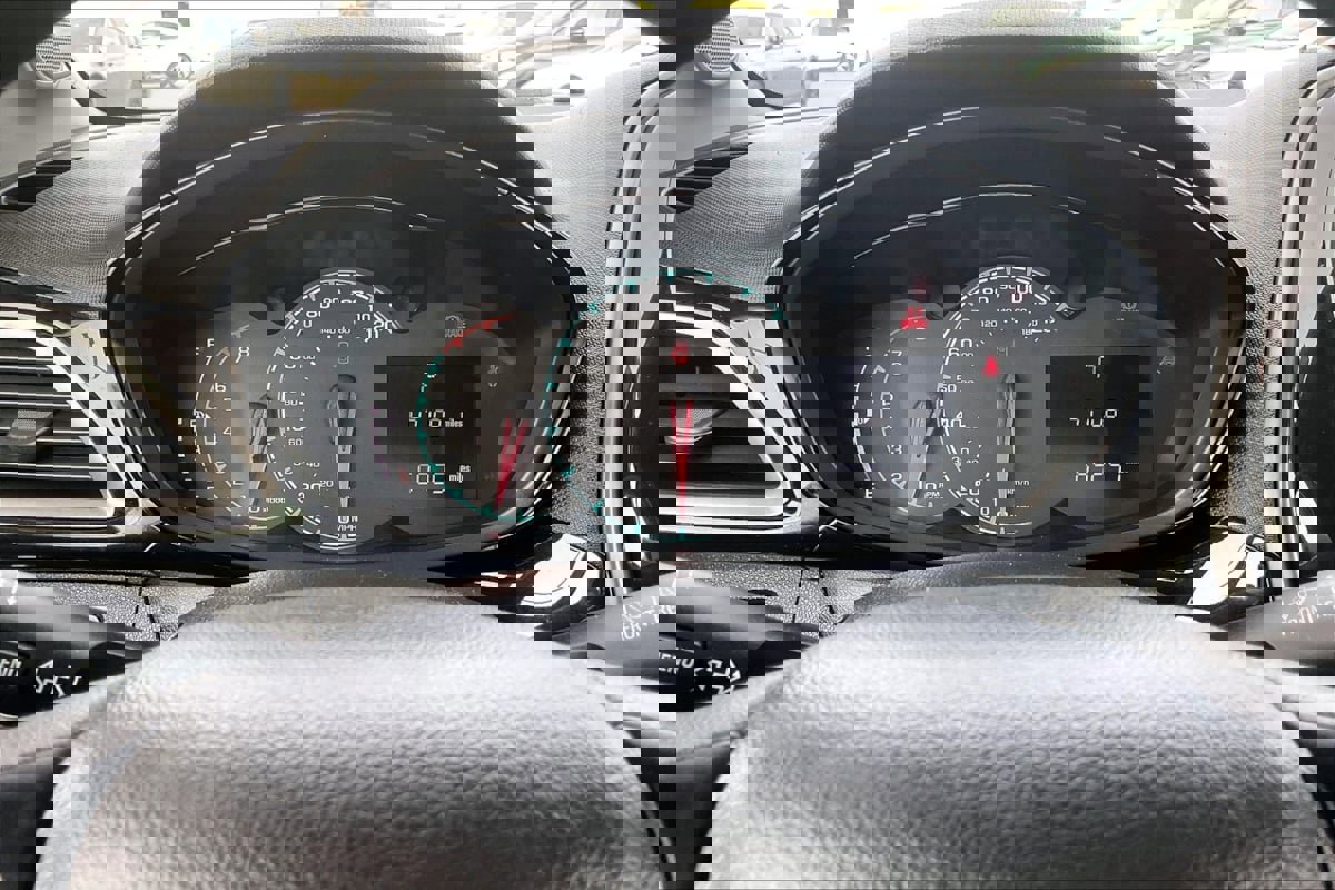 Used 2020 Chevrolet Spark LT image 16