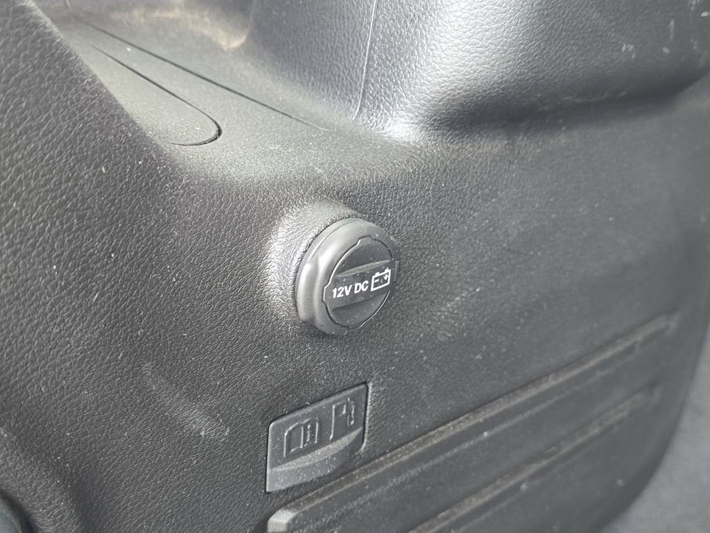 Used 2025 Jeep Wrangler Unlimited Sahara AWD/4WD image 9