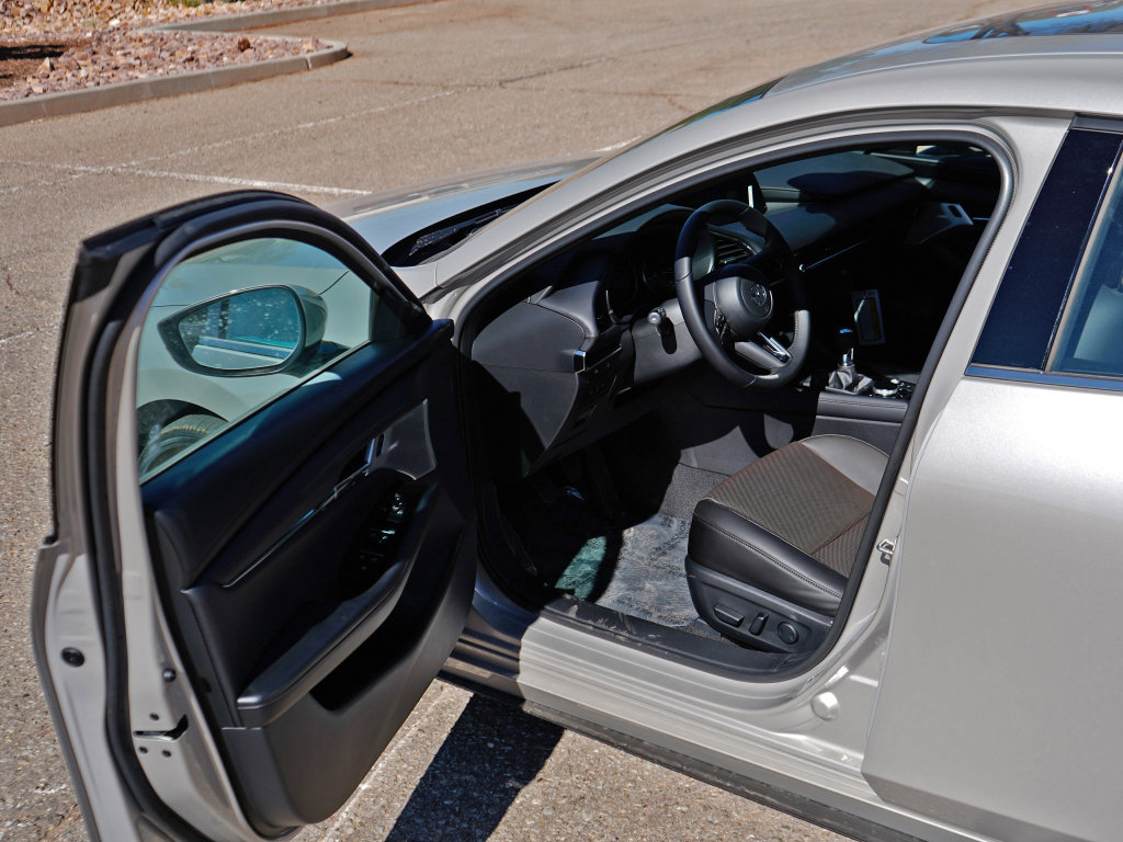 New 2026 MAZDA MAZDA3 2.5 S Hatchback w/ Premium Pkg image 7