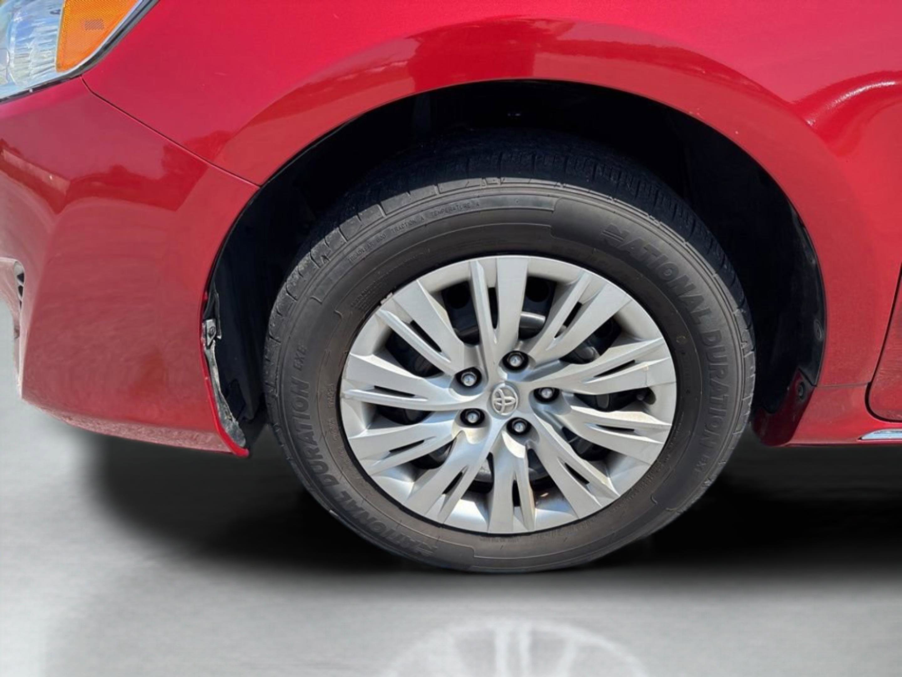 Used 2012 Toyota Camry LE image 43