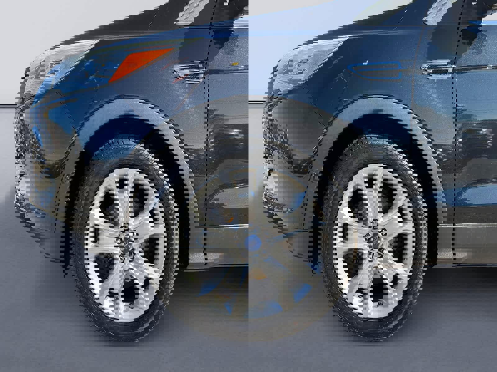 Used 2015 Ford Escape Titanium w/ Equipment Group 301A image 9