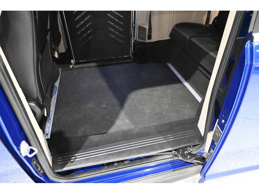 Used 2020 Dodge Grand Caravan SXT FWD image 27
