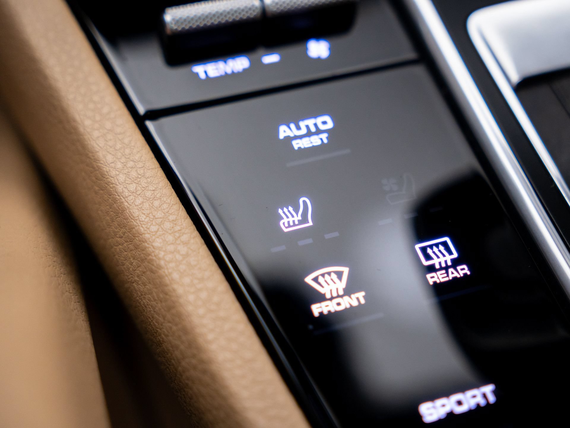 Used 2020 Porsche Cayenne AWD/4WD image 27